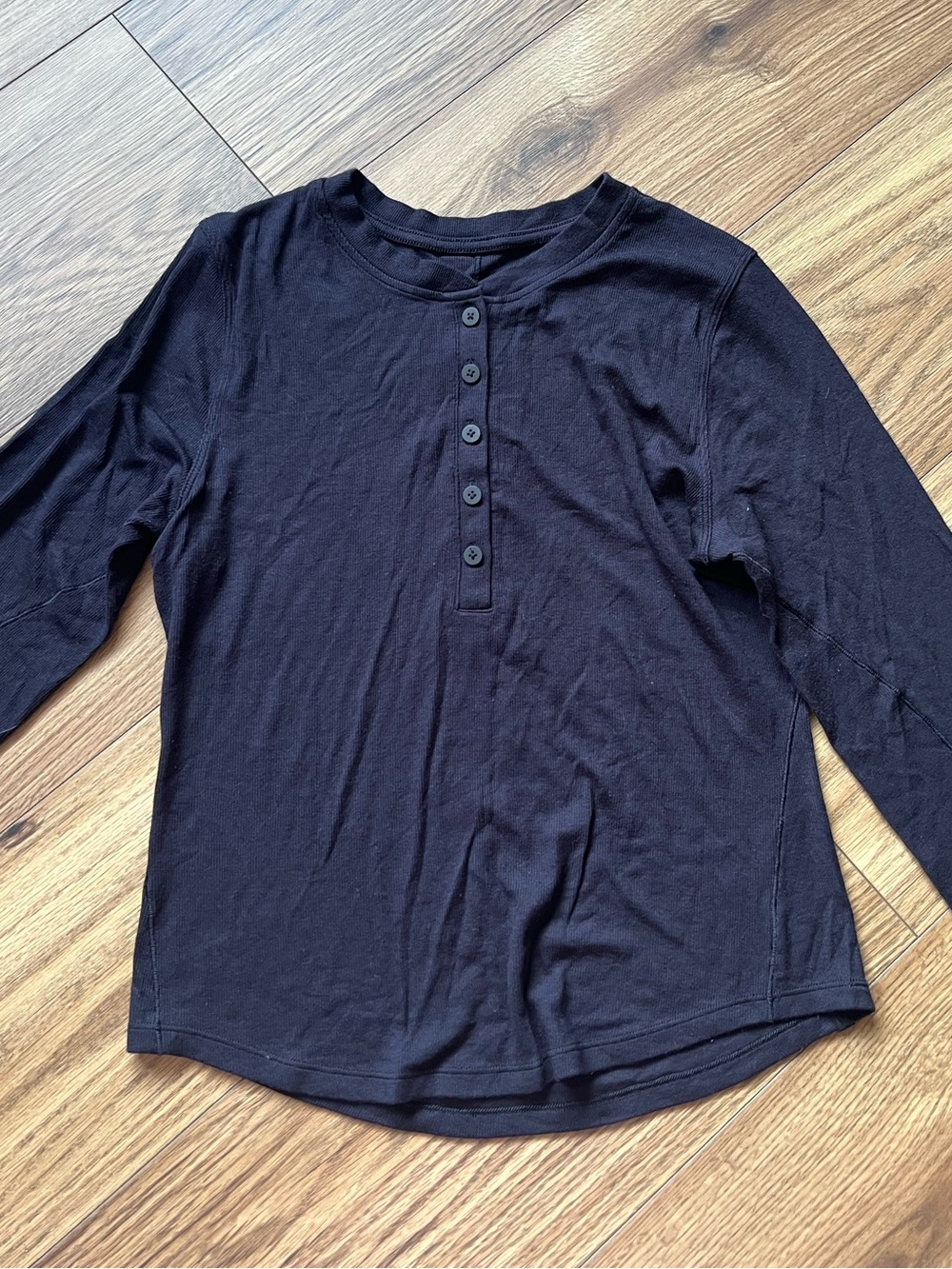Lululemon Hold Tight Long Sleeve Henley Top Black Ribbed Knit Womens 8